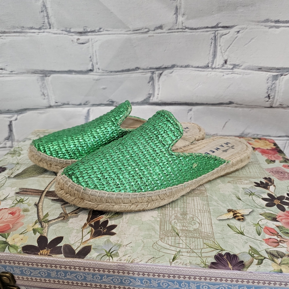 Manebi Yucatan Metallic Raffia Espadrille Mules in Bright Green